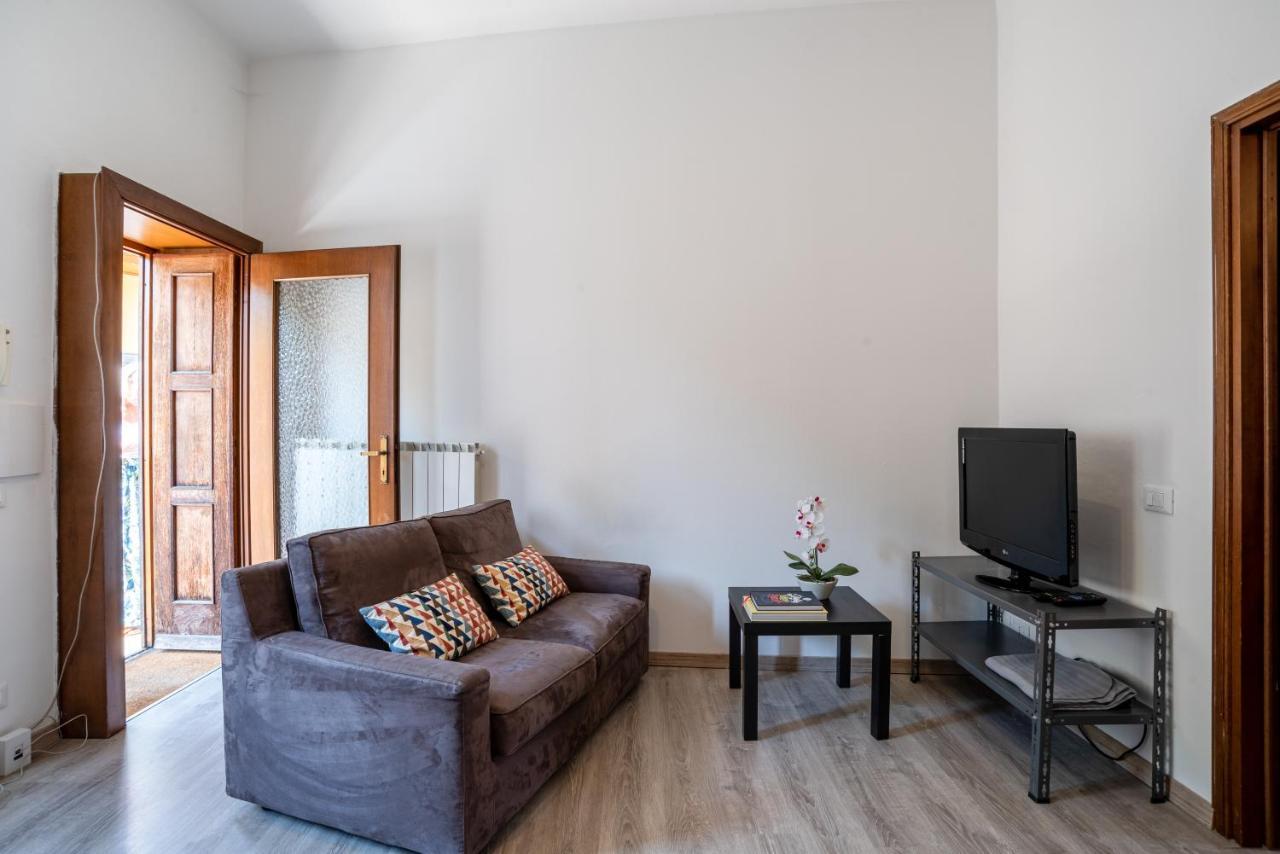 Como Renovated Apartment Exterior photo